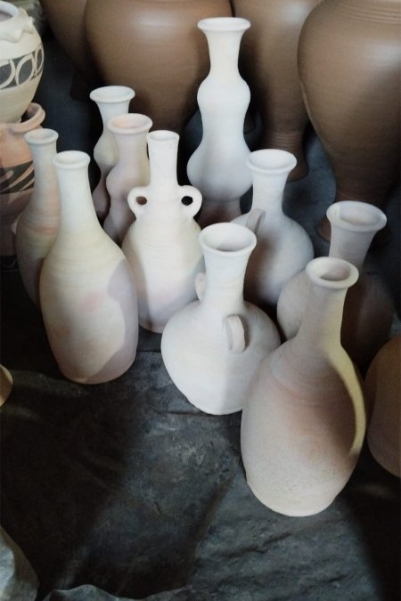 فخاريات خام للتزيين